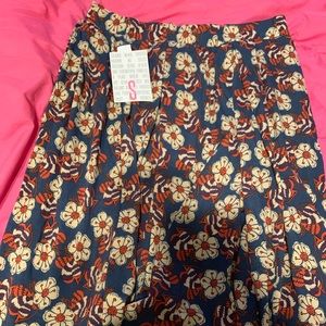 New lularoe Madison small